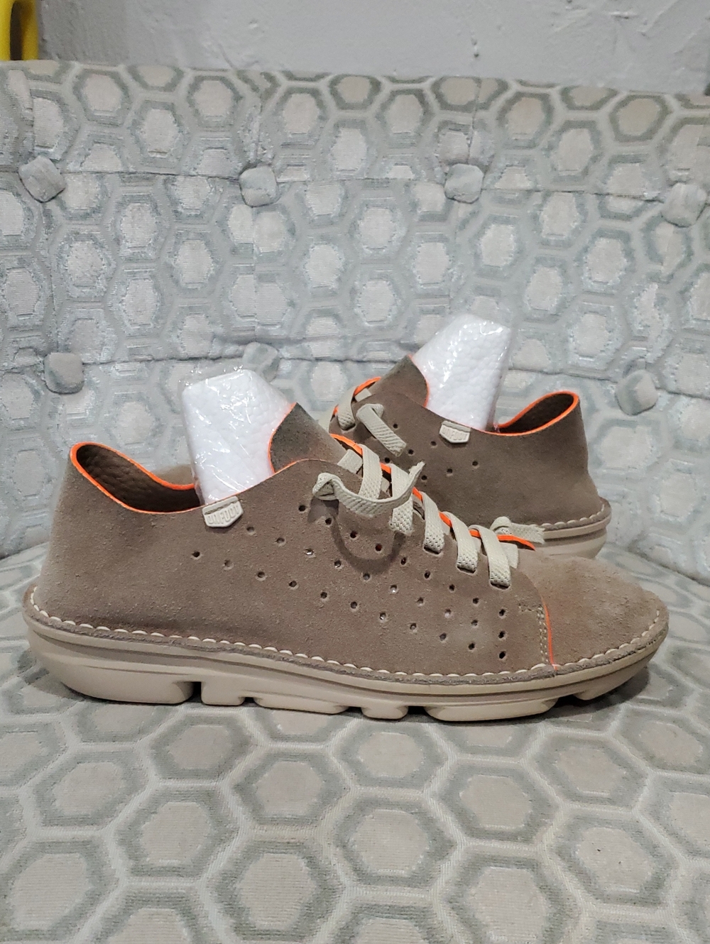On Foot 30250 Silken Perforated Suede Sneakers in Taupe Size 39 Or 8.5